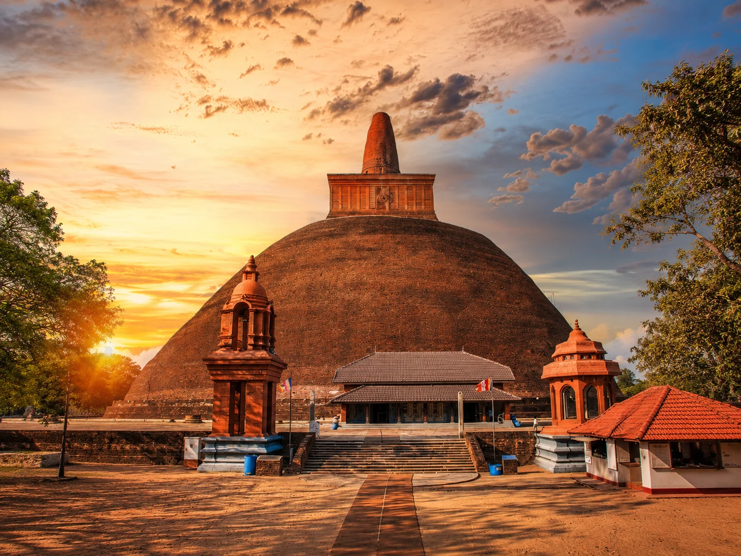 anuradhapura ancient sites sri lanka royal ceylon holidays